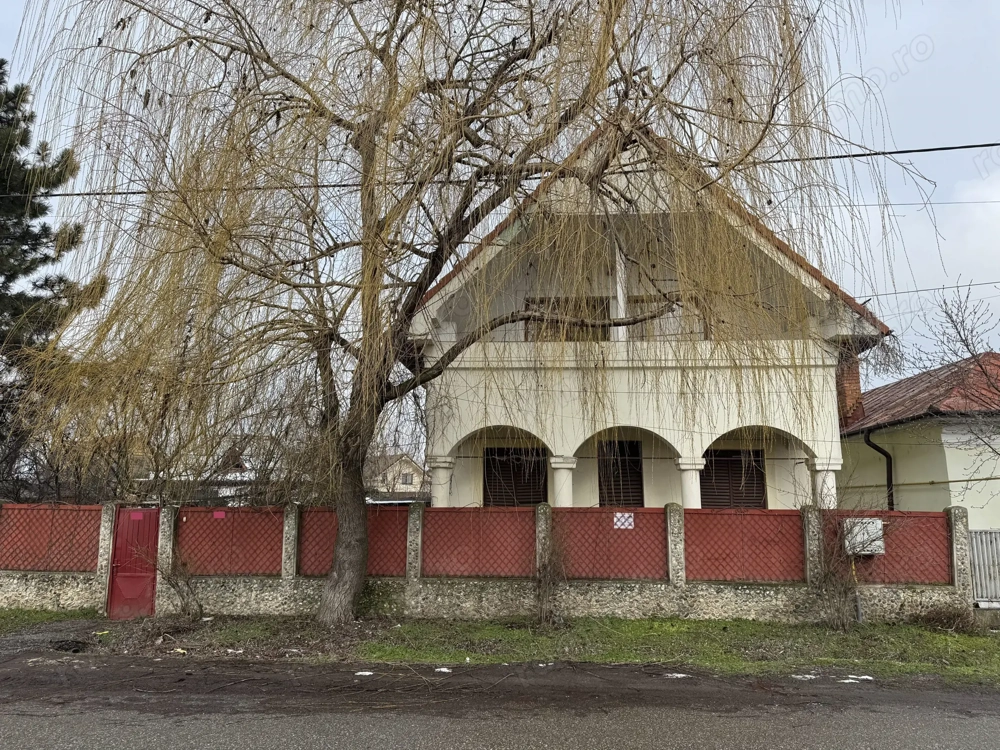  Vila P+M si ANEXA cu GARAJ, T = 1150 mp, D=28 m, Slatioara, zona centrala