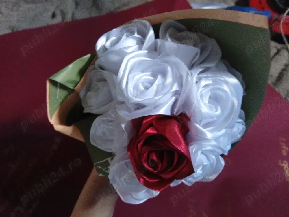buchete de trandafiri și mărțișoarele nu le am pus