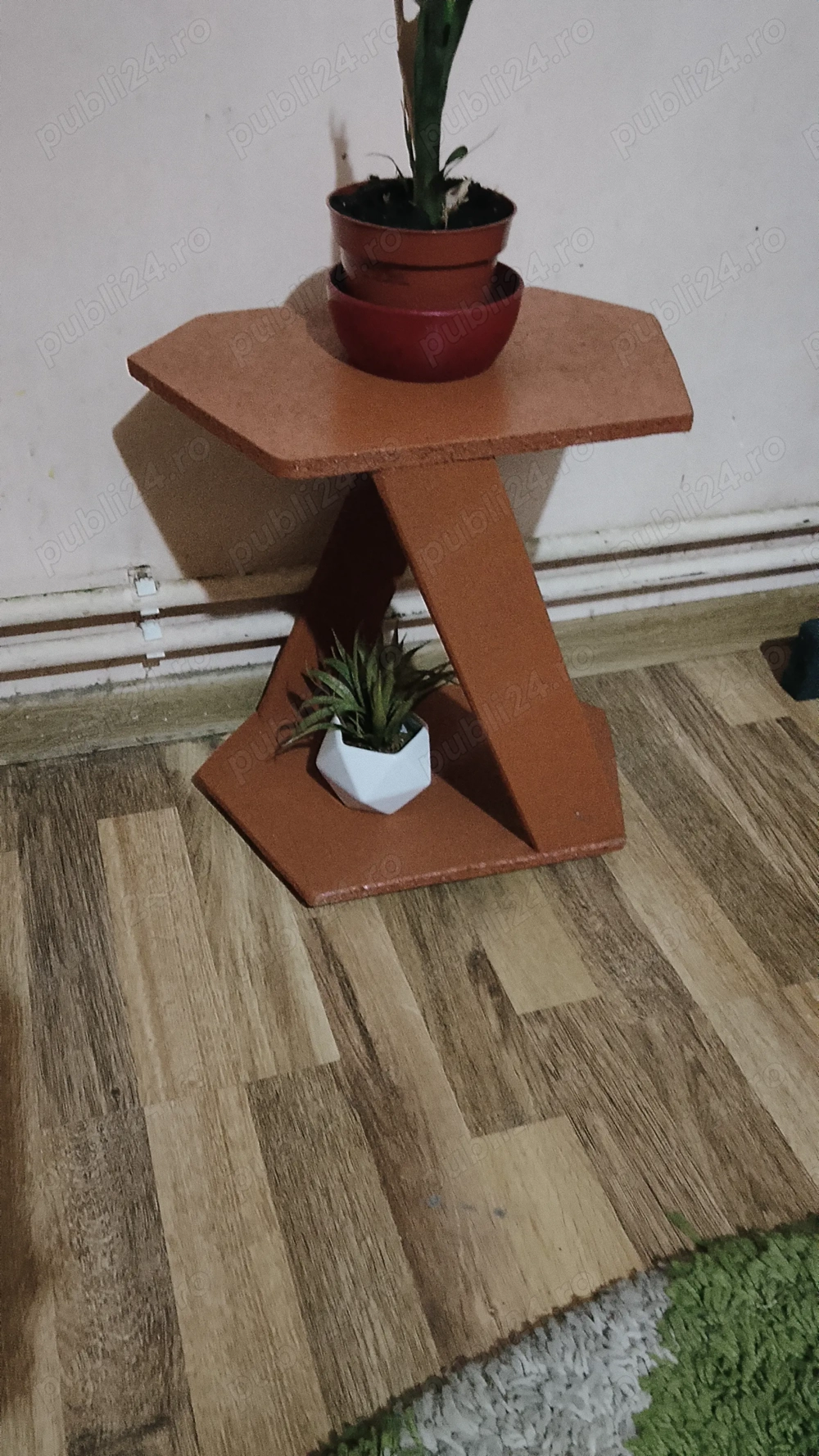 suport ghiveci flori sau obiecte