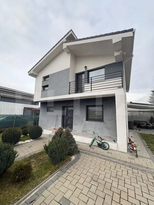 Casa Individuala, 4 camere, 120 mp + 500 mp teren - Bistrita