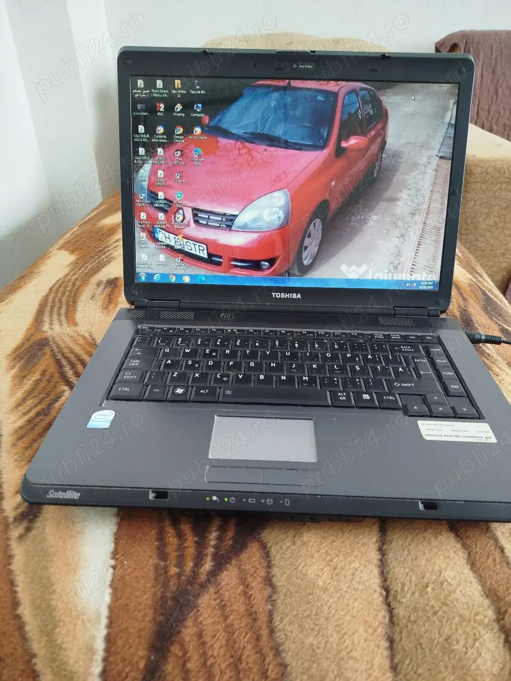 Vând leptop Toshiba, cumpărat de nou. 