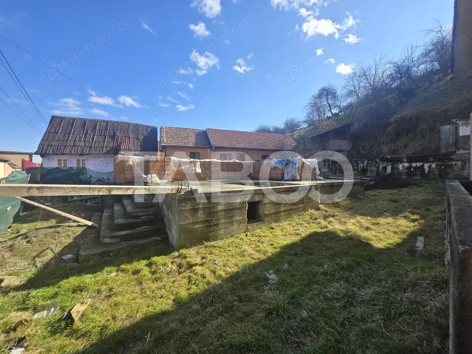 Teren de vanzare 436mp intravilan cu fundatie cu proiect casa Rasinari