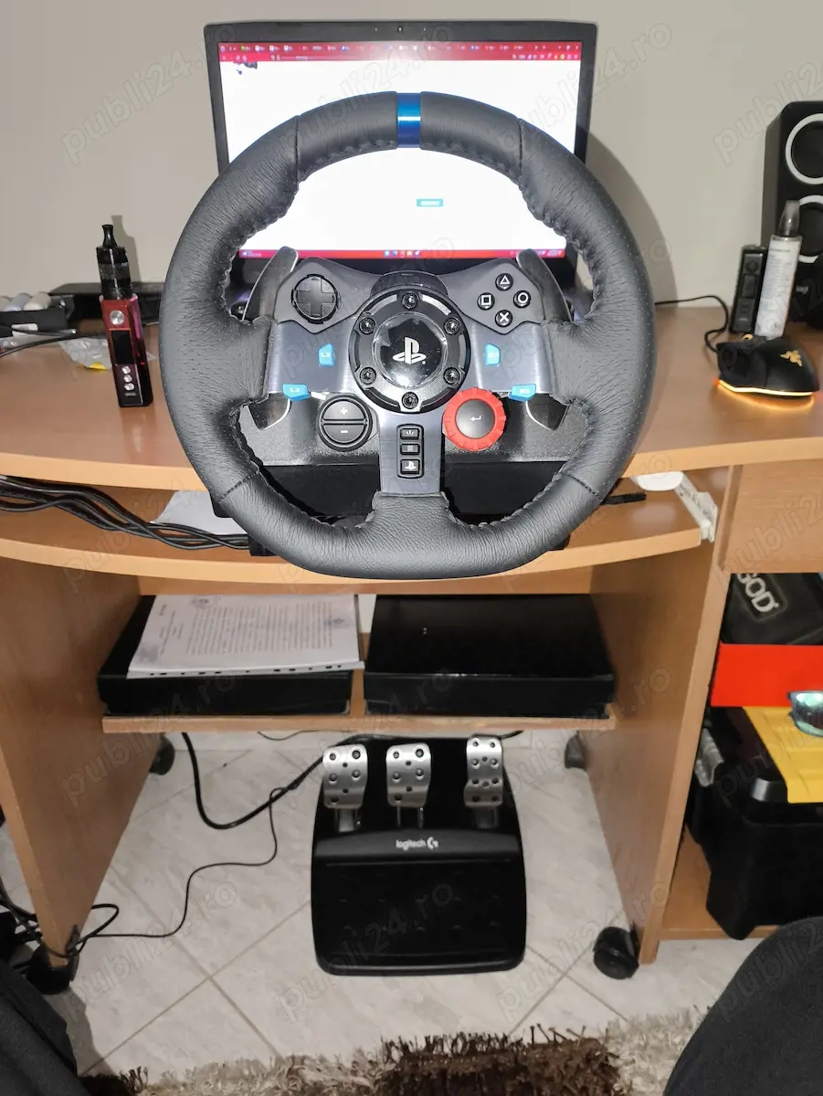 Vând volan Logitech G29