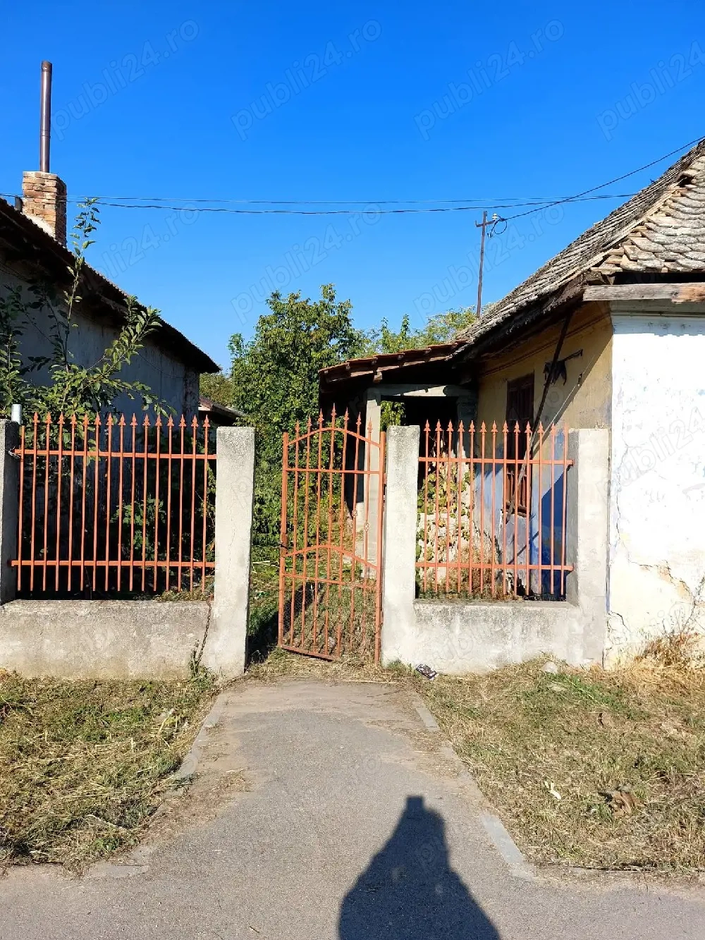 Teren si casa batrineasca 
