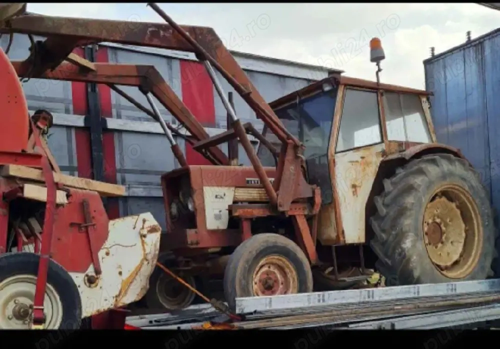 Vand tractor international 724