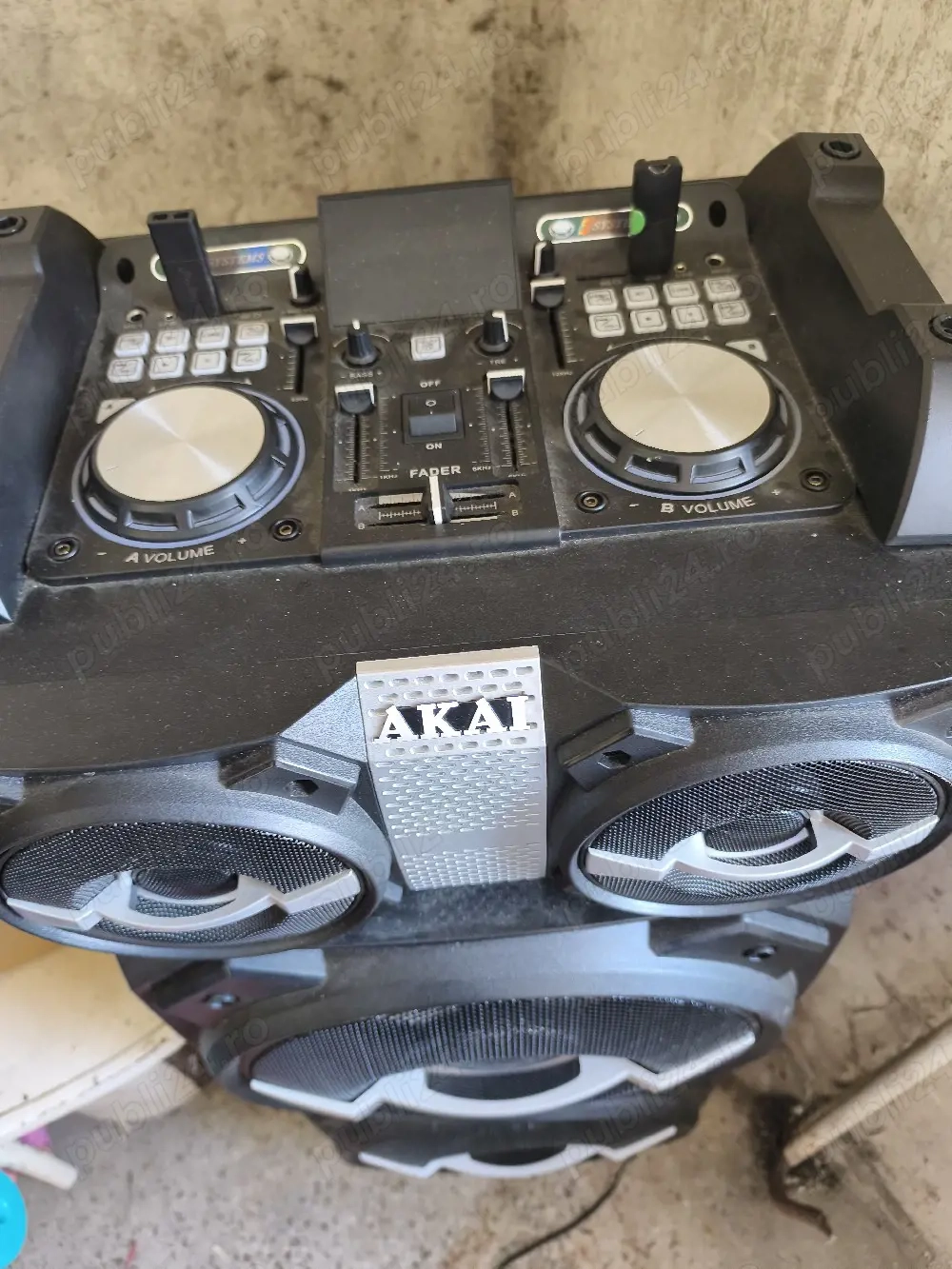 Vand Boxa in stare foarte buna 