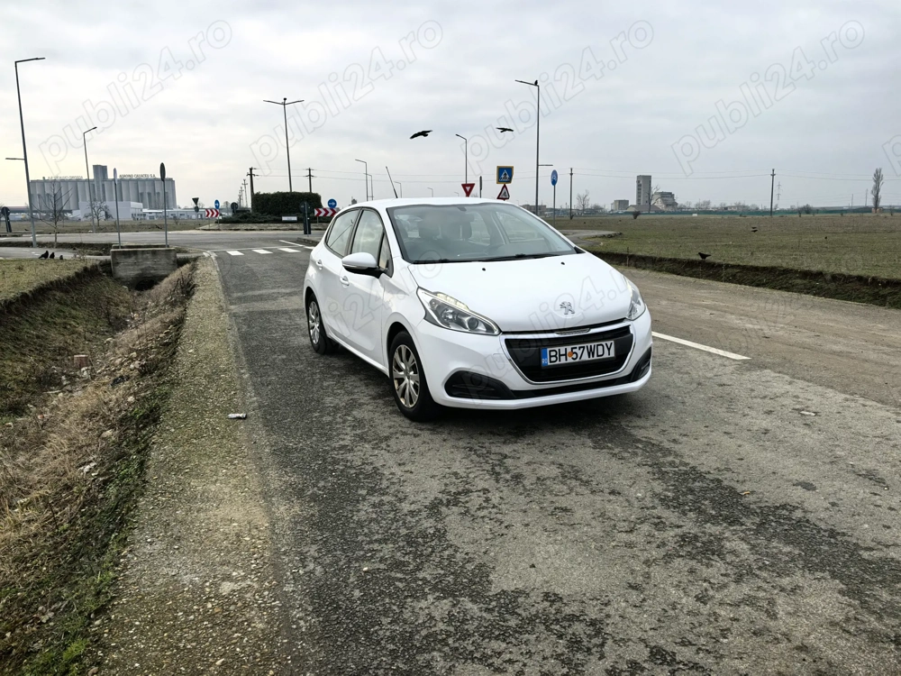 Peugeot 208 2016, 1.2 + GPL
