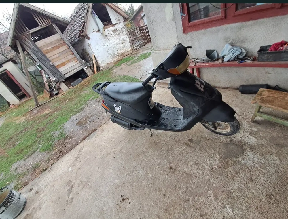 Vând scuter 