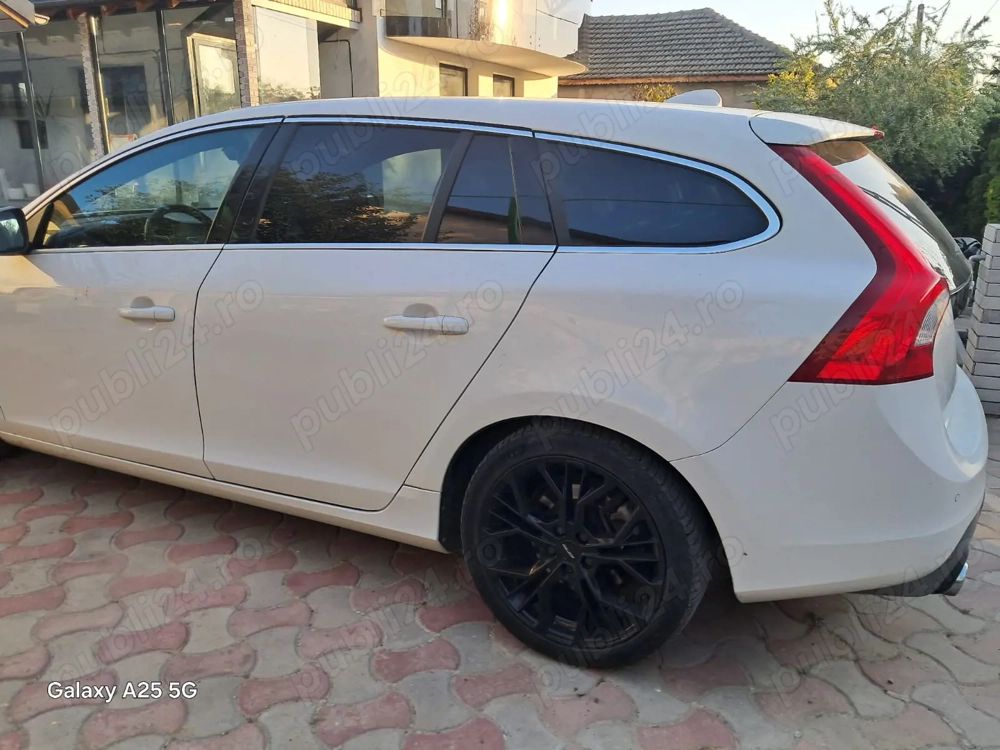 Volvo V60 2018  Model Rdesign