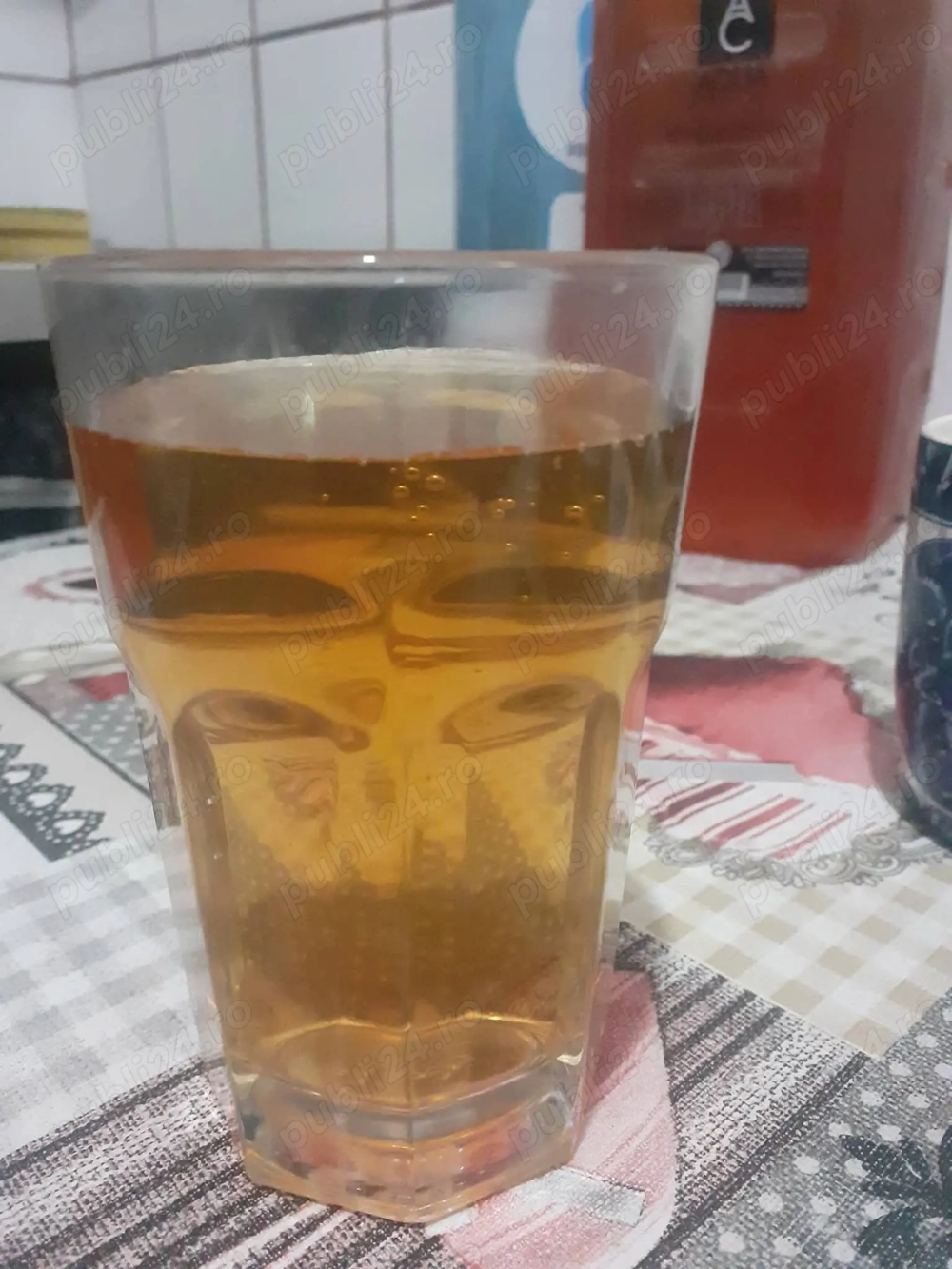 Vând vin calitatea 1