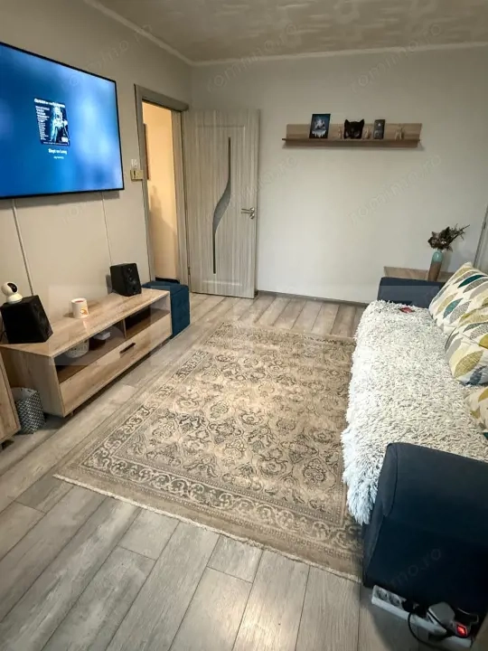 Apartament 3 camere decomandat - zona Noua, mobilat, utilat