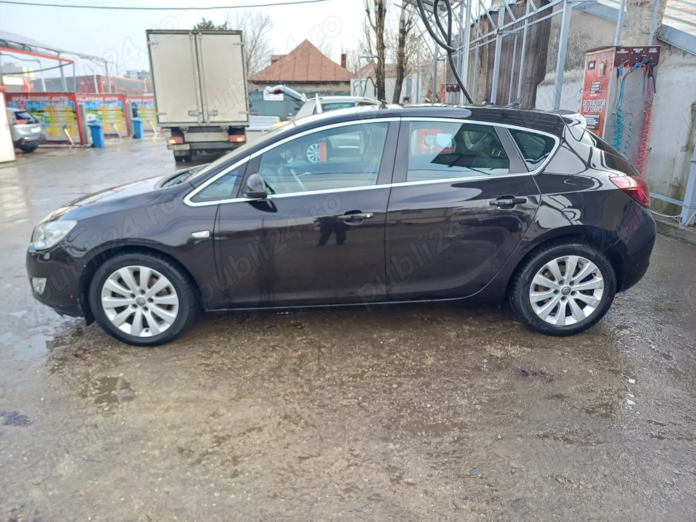 Vând Opel Astra J, 2011, 191000 Km reali, unic  proprietar
