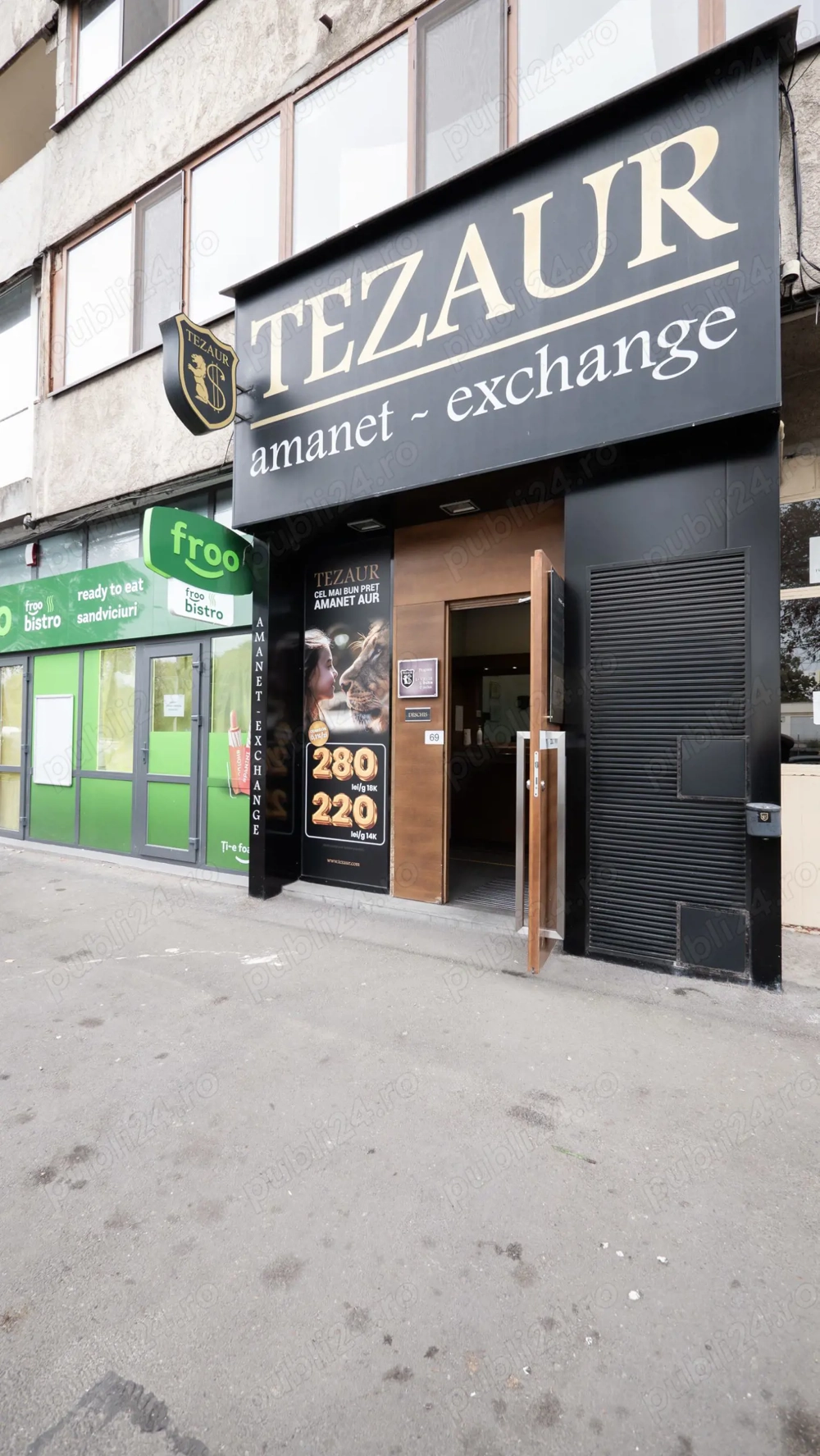 Vânzare spațiu comercial cu o vitrină de 3,64 ml