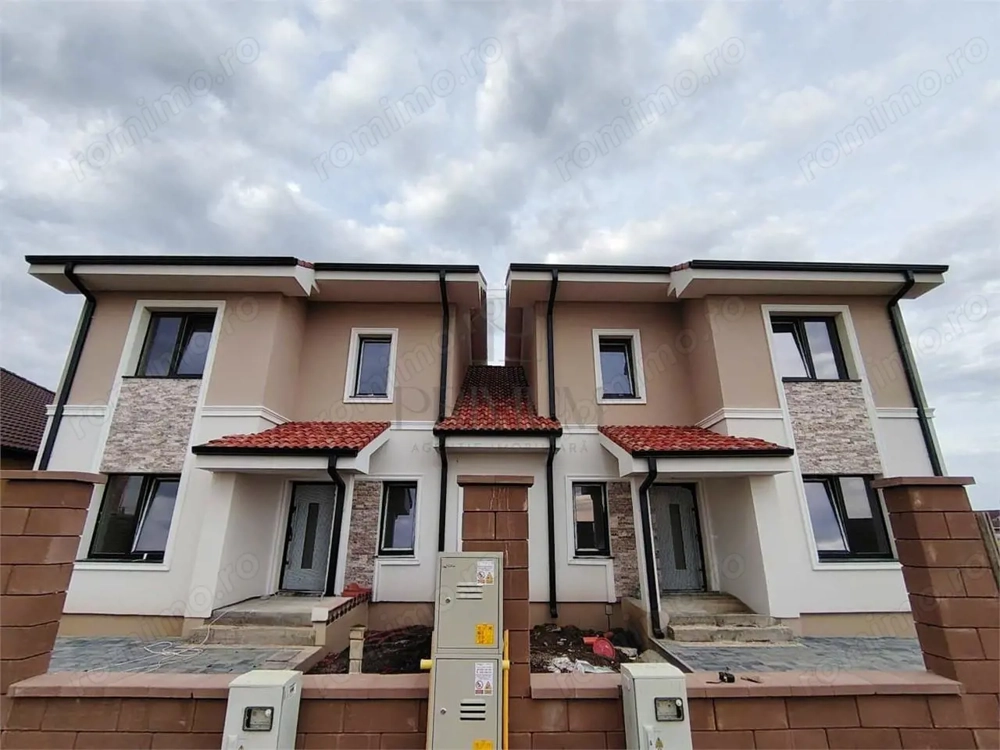 Duplex despartit prin camera tehnica - teren generos - personalizare interiora