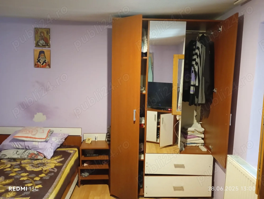 Vând casă 3 camere mobilata