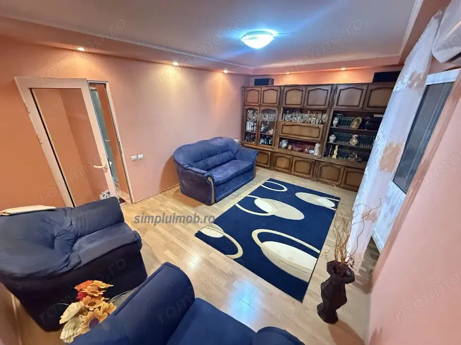 Decomandat Centrala Proprie Loc de Parcare 2 camere Piata Resita
