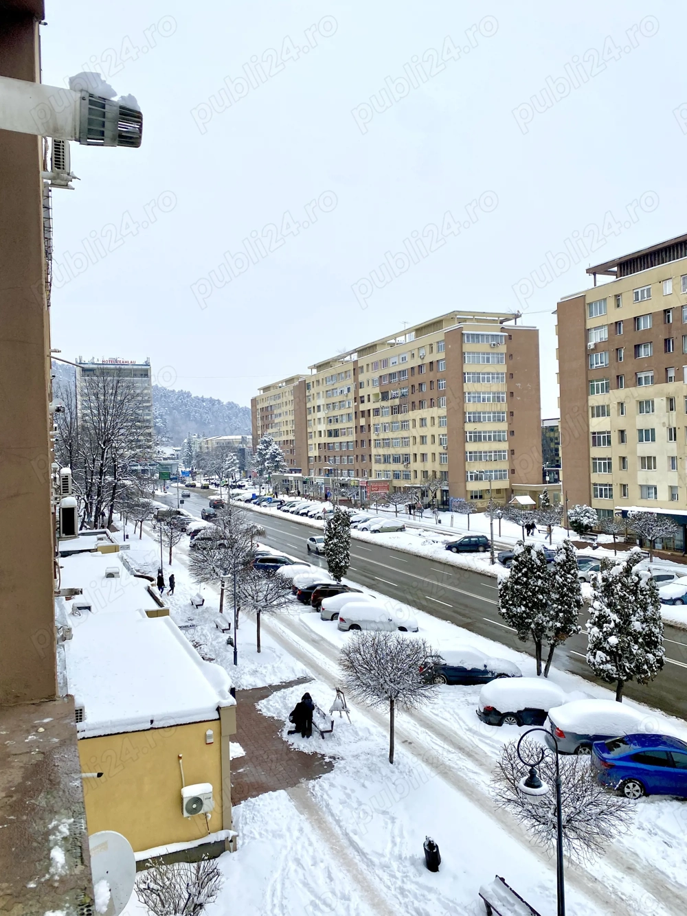 Închiriez apartament 2 camere ultracentral   300    Piatra-Neamț