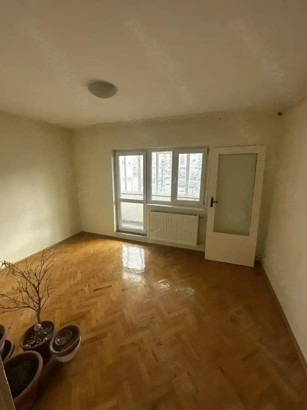 Apartament cu 4 camere de vanzare, etaj intermediar, str. Ecaterina Teodoroiu