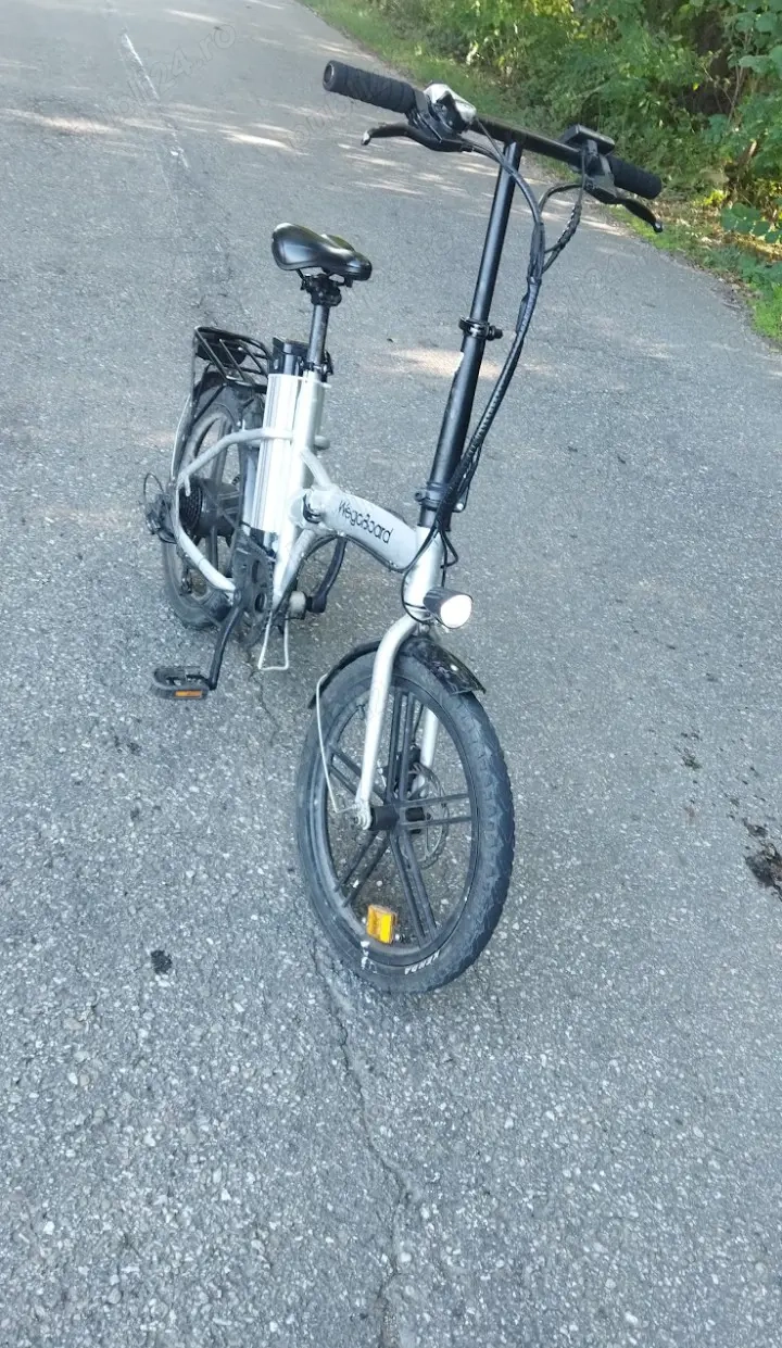 Vând bicicleta electrica 