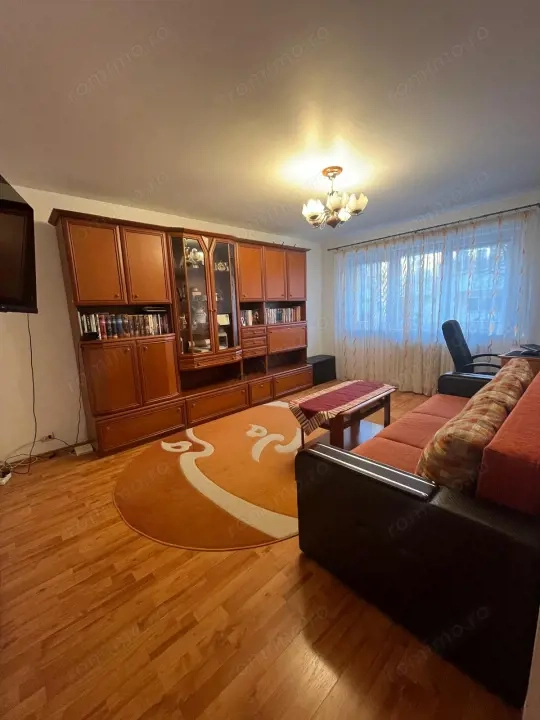 Apartament 3 camere, 55 mp utili, zona Bogdan Voda