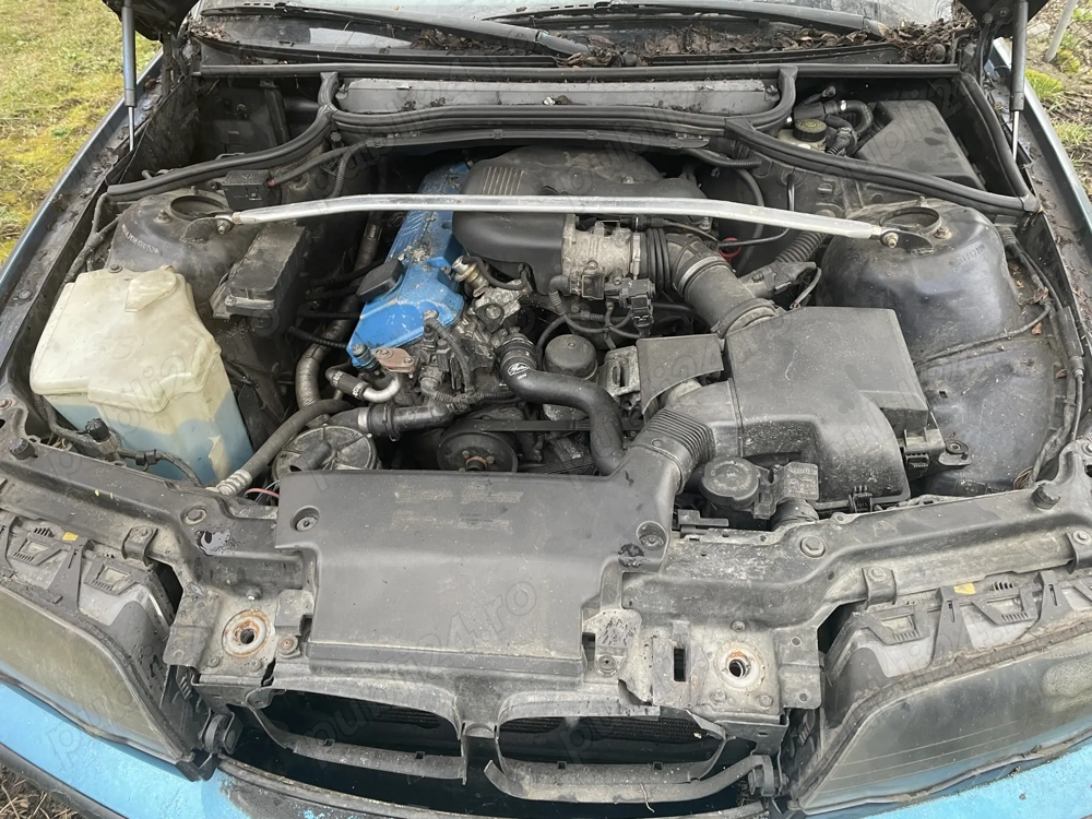 Vand bmw318i 1.8 benzina ! (Motor defect)