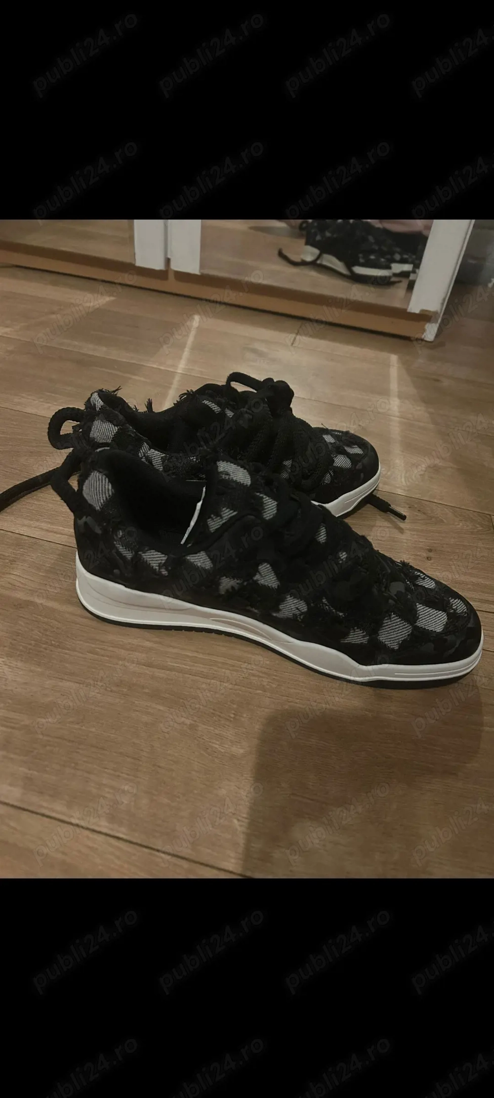 Vând Adidași House ,Nr.43