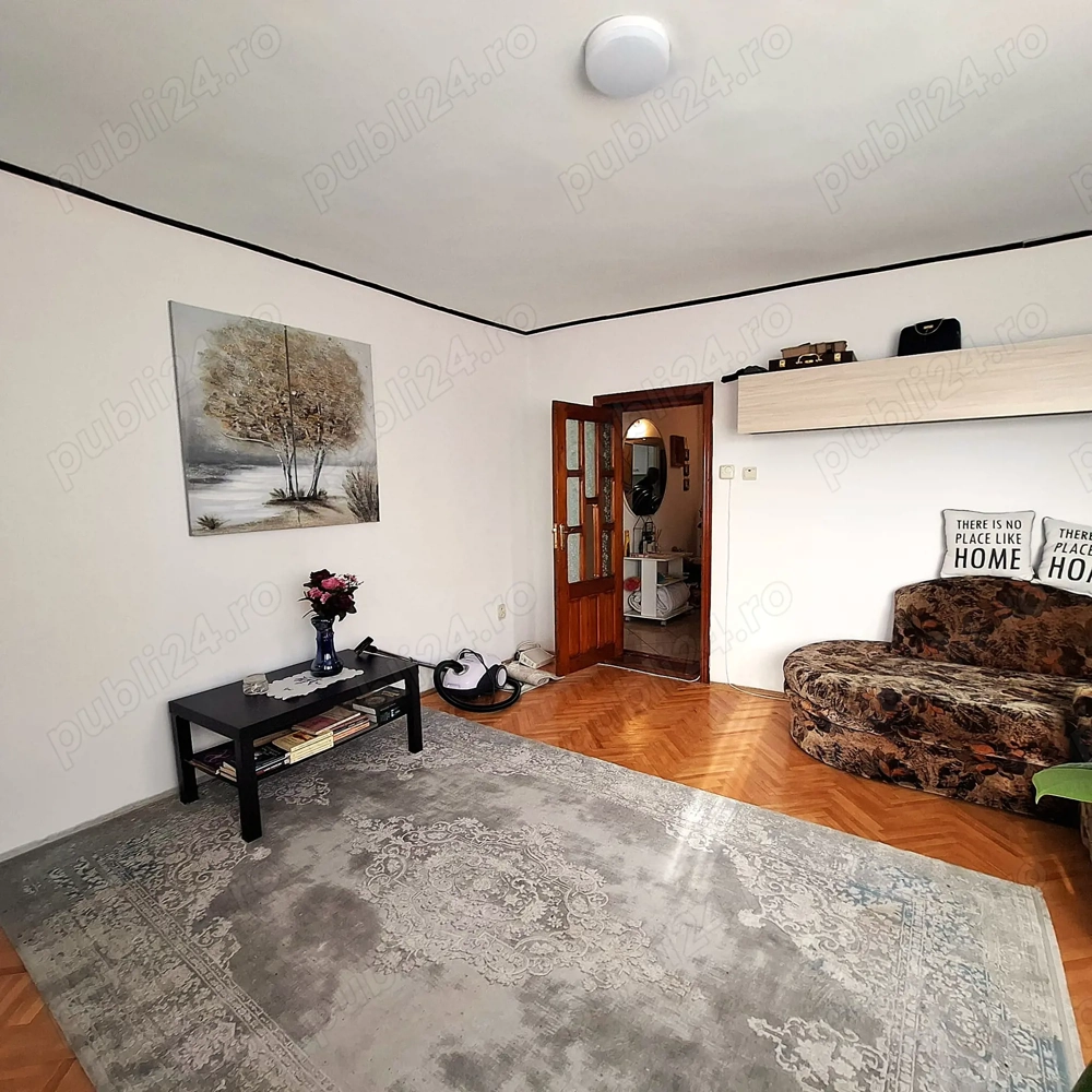 De vanzare apartament cu 4 camere , confort și liniște