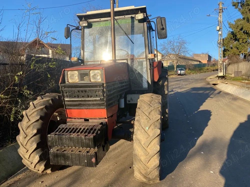 Tractor Universal 833DTC