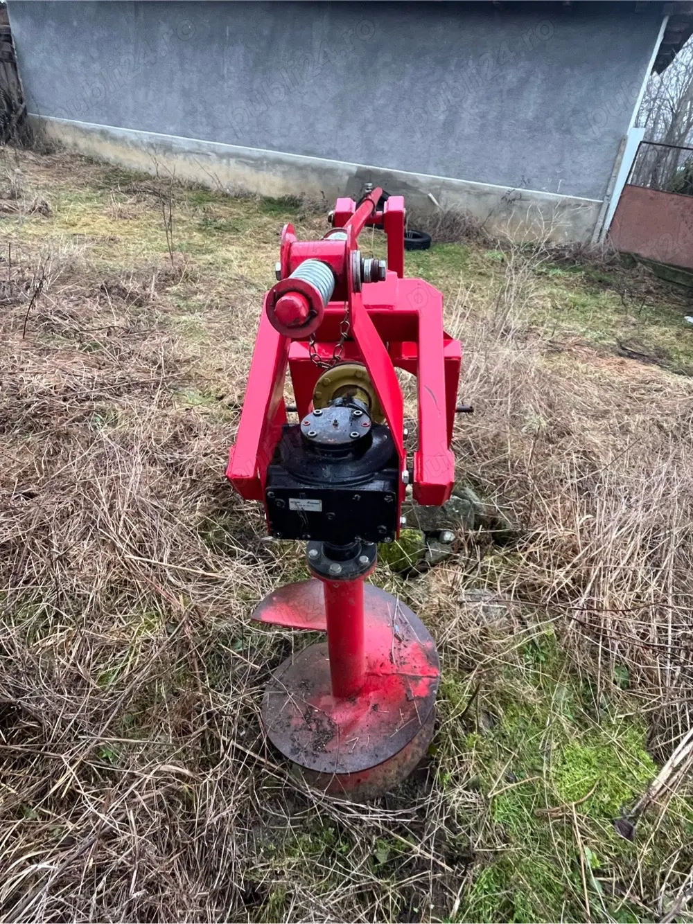 Burghiu agricol tractor