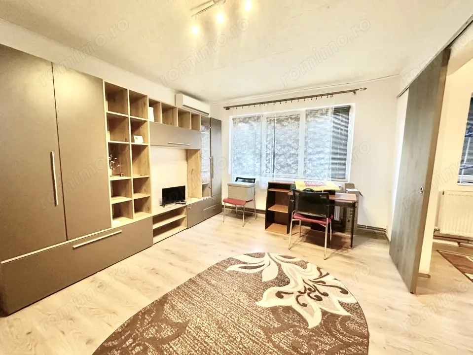 Apartament in zona Sagului cu 2 camere - etaj intermediar 