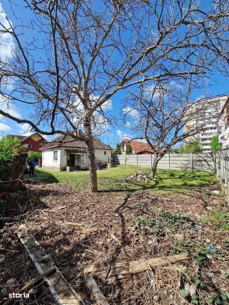 BRASADAS vinde casa cu teren 5 Ari zona Closca.