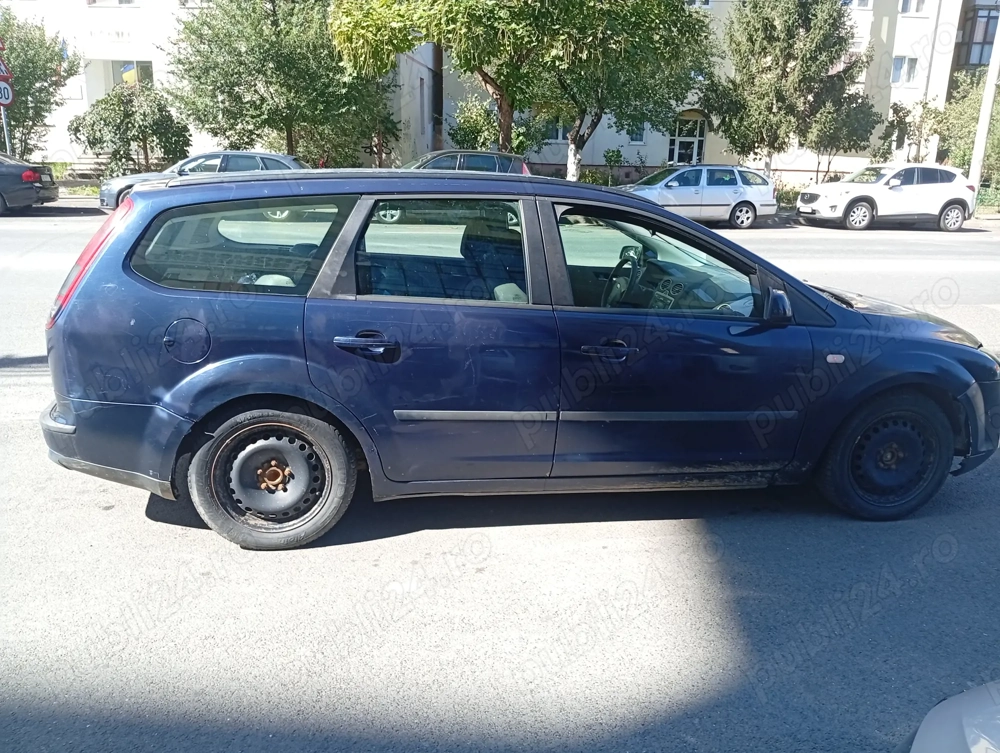 Vând Ford focus 2