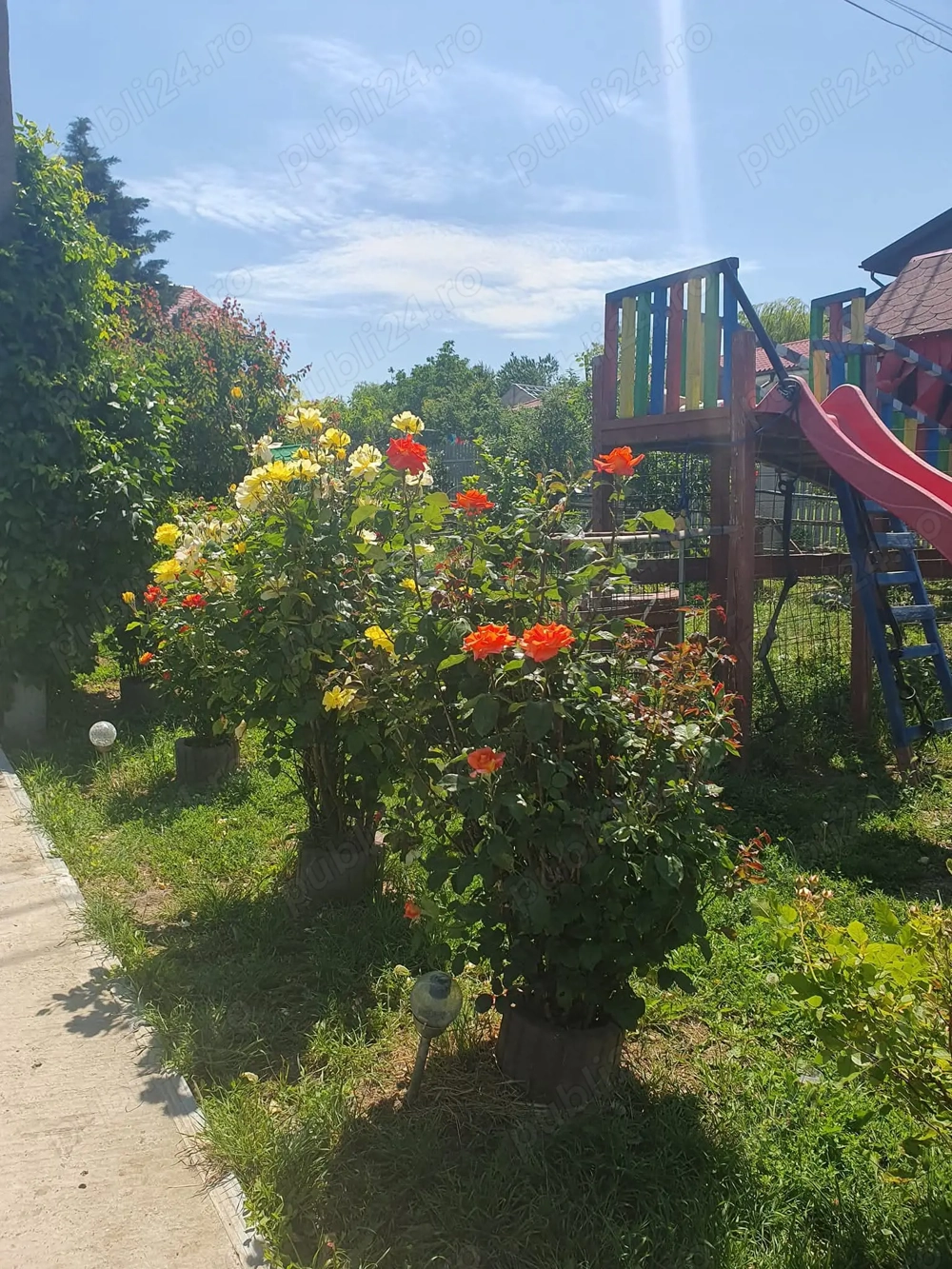 Vând casa proprietate!