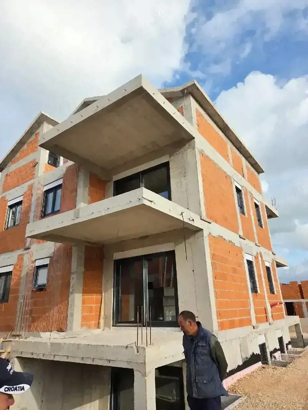 Am nevoie de meserriasi in Constructi