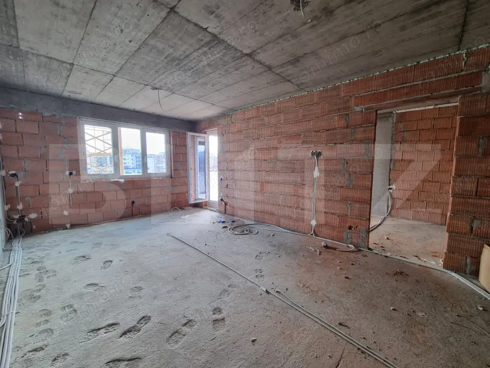 Apartament 2 camere, etaj intermediar, orientare Vestica, zona Vivo 