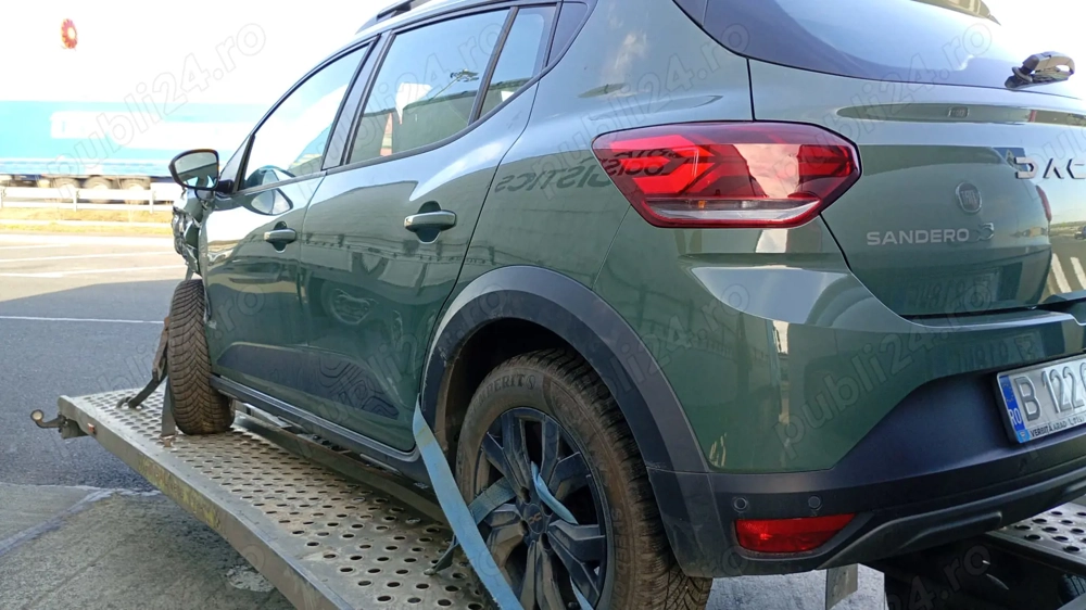 Vand Dacia Sandero Stepway + GPL  2 km  AVARIATA