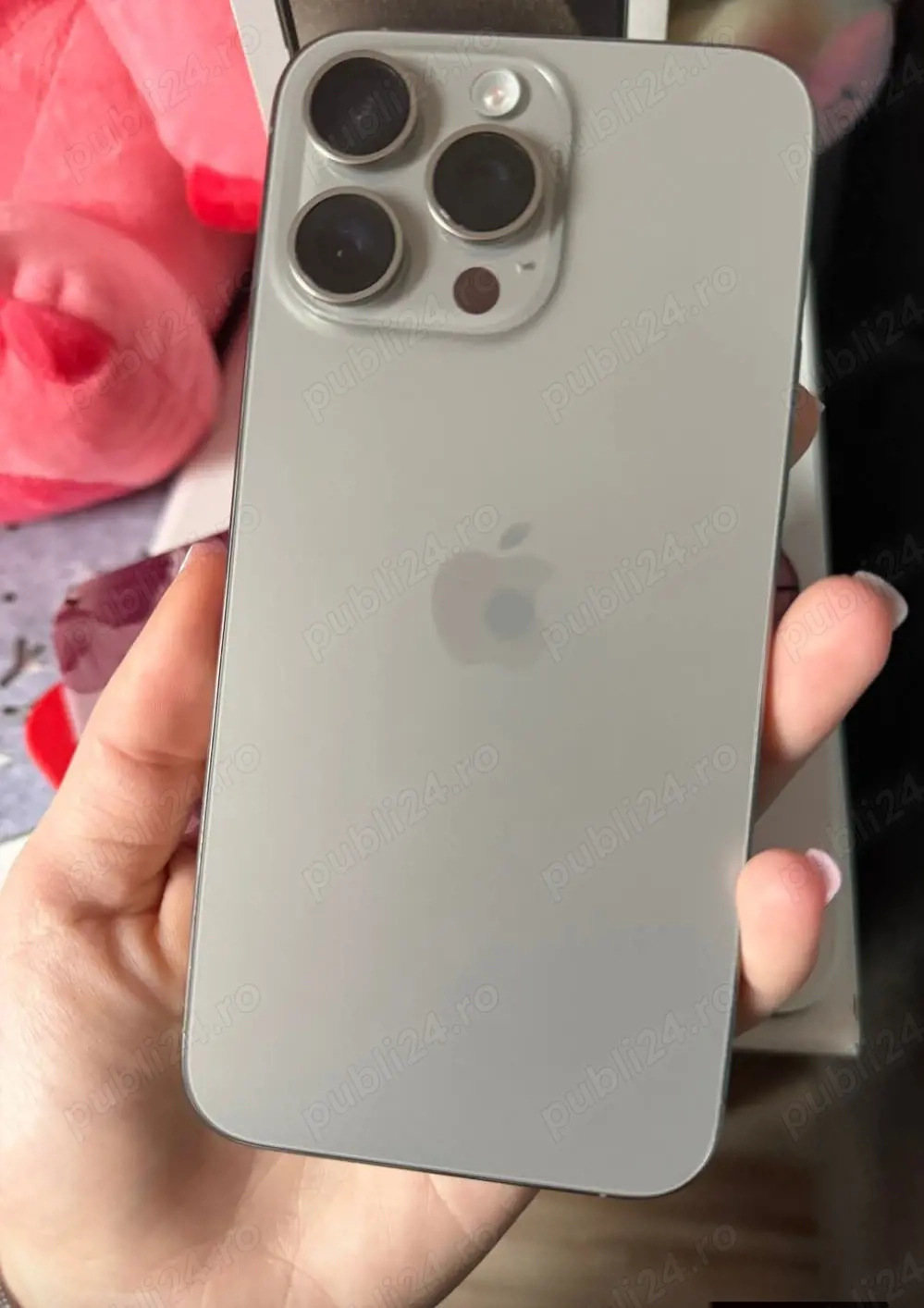 vand iphon 15 Pro Max