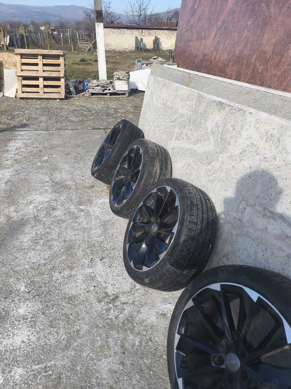 Vând Jante aliaj cu cauciucuri 