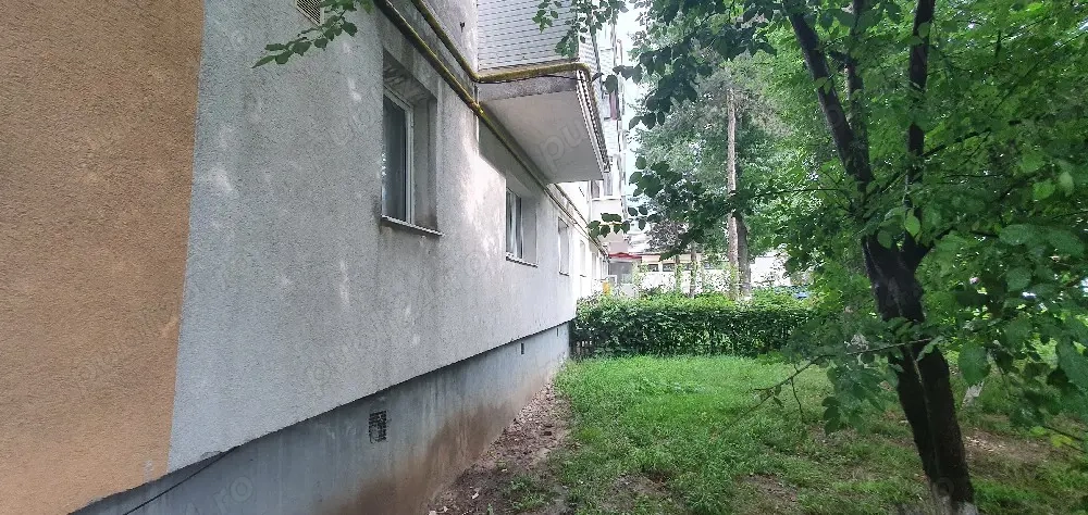vand apartament zona zamca