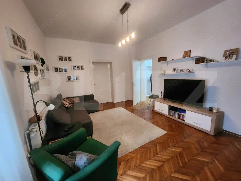 Casa 3 camere,200 mp utili, si anexa,zona Centru