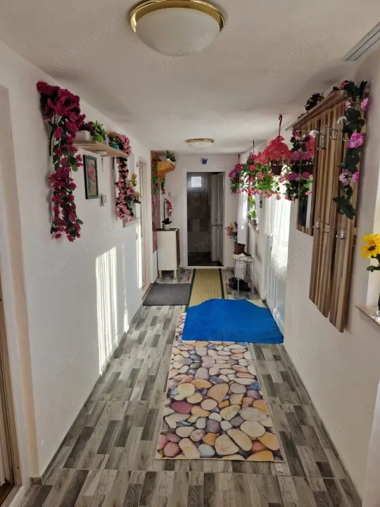 Casă de vânzare, 47.70 mp utili, Găvănești -Olt 