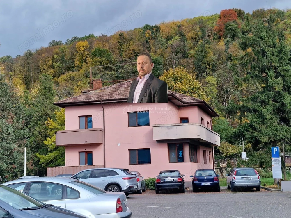 Resita CHIRIE Central, 355 mp. Demisol, Parter, Etaj 1