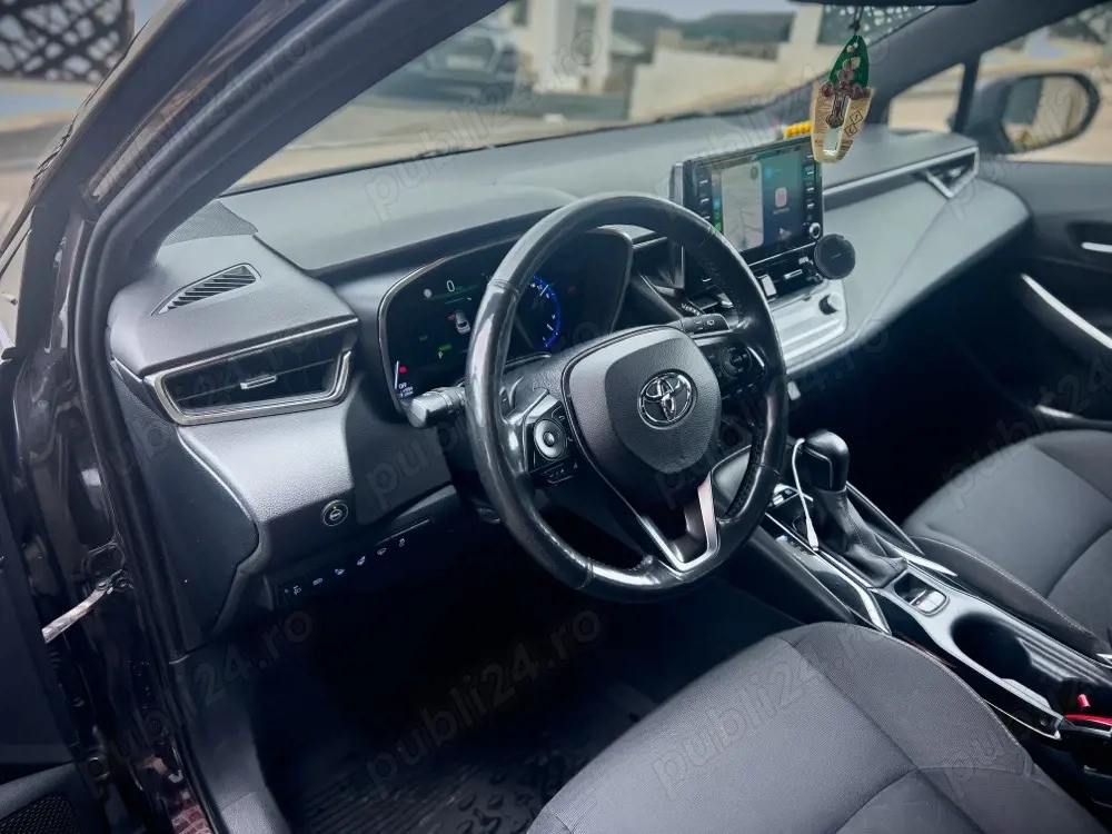    Toyota Corolla Touring Sports   2.0 Hybrid + GPL     