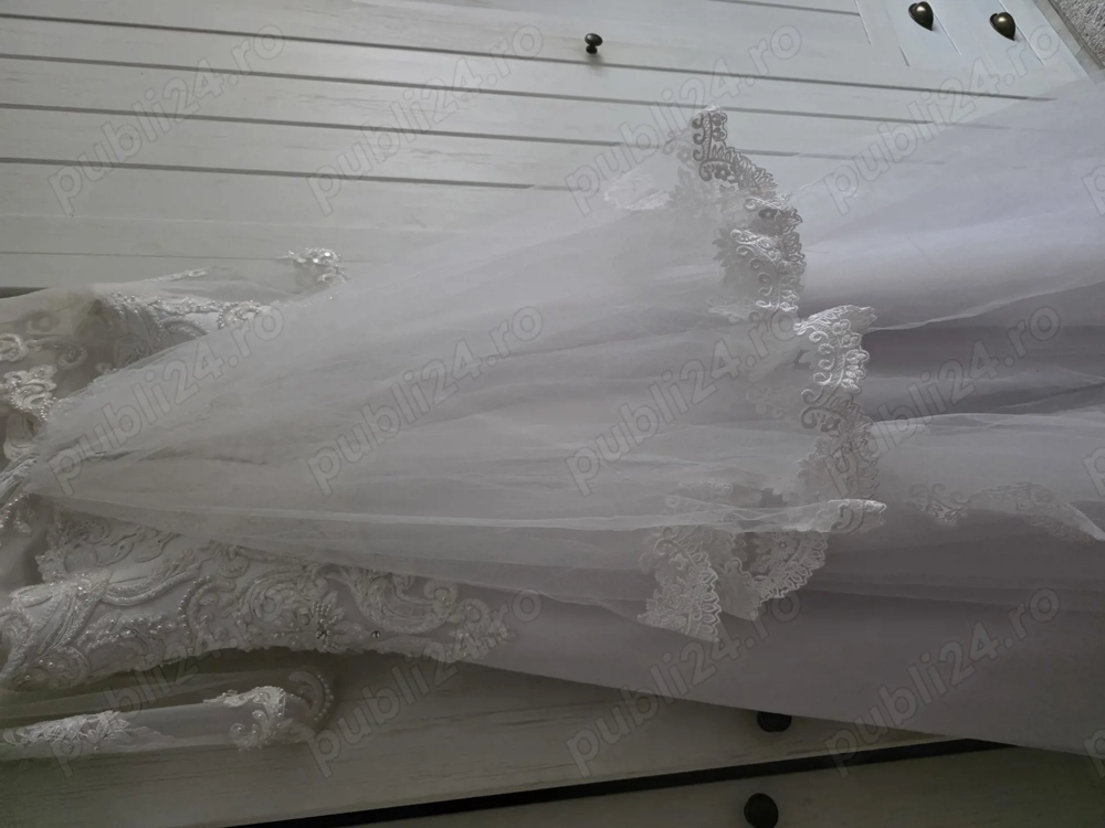 Vand rochie de mireasa 