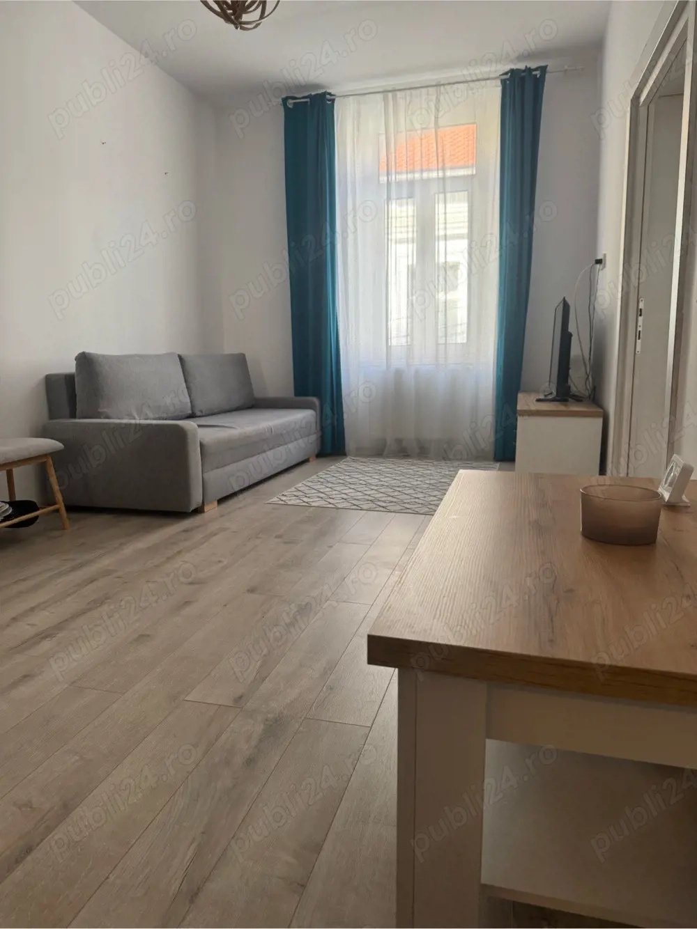 inchiriez apartament situoat in centru vechi  linga restaurantul ursu carpatin 