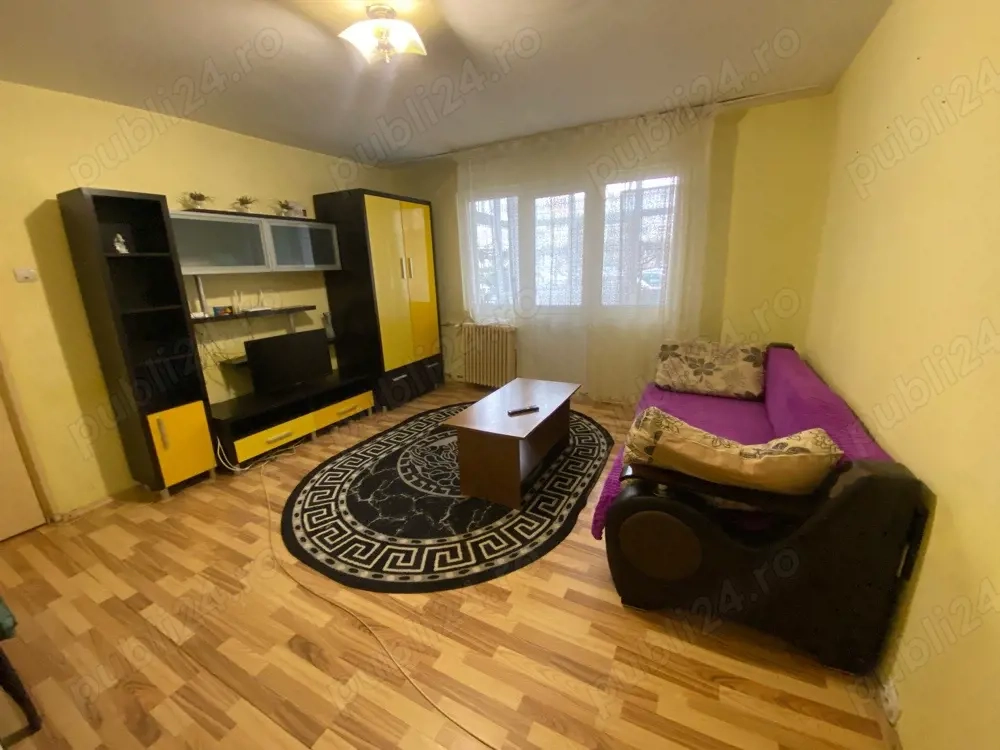 Inchiriez apartament Craiovita Noua