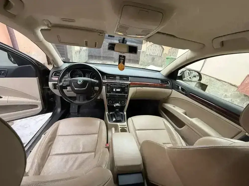 skoda superb 2012 automata DSG, 4x4 diesel, 117600