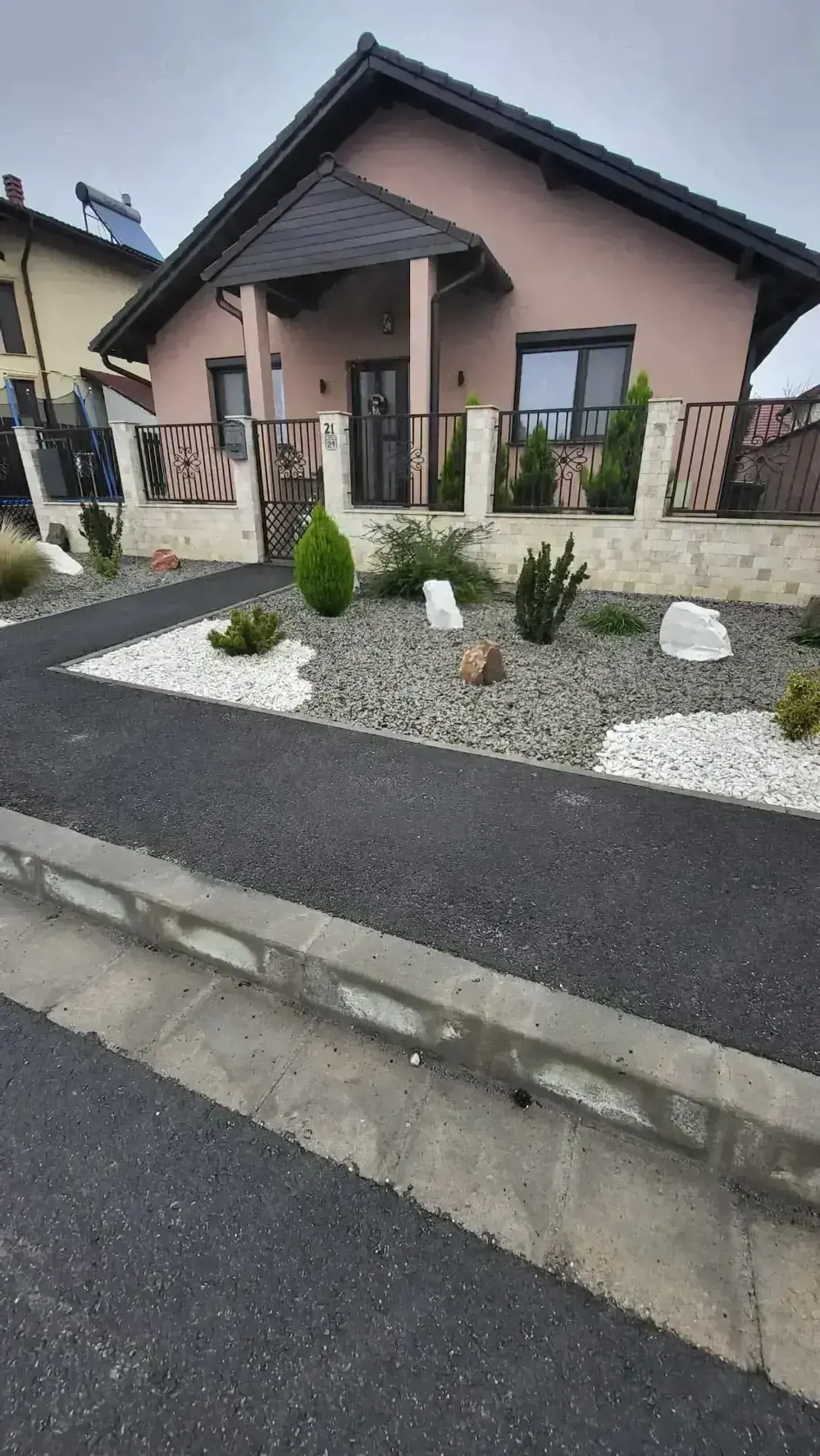 Vand casa in cartierul tineretului Oradea