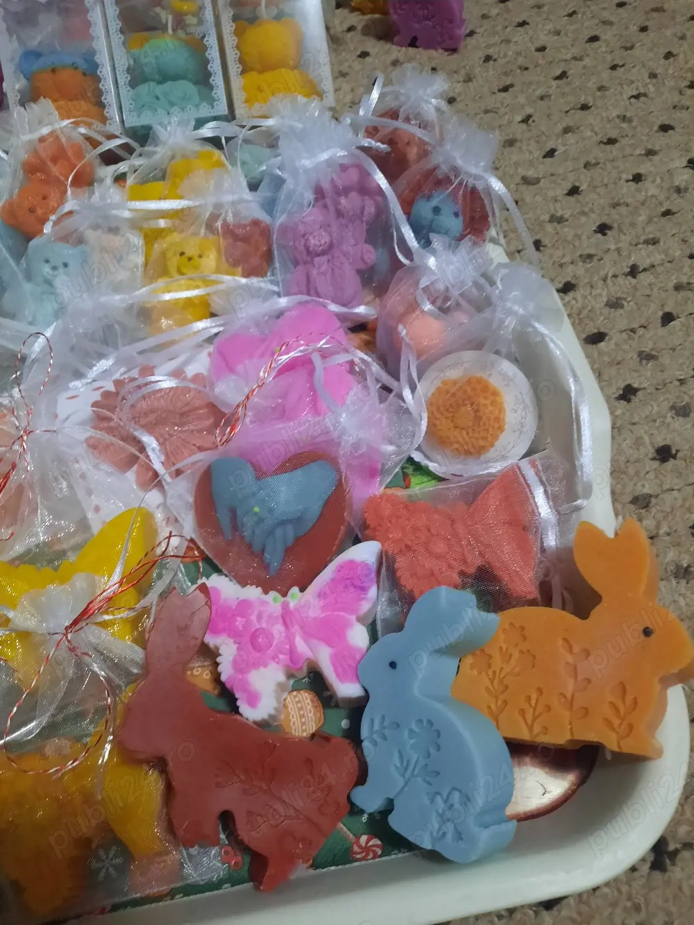 mărțișoare parfumate din ceară 