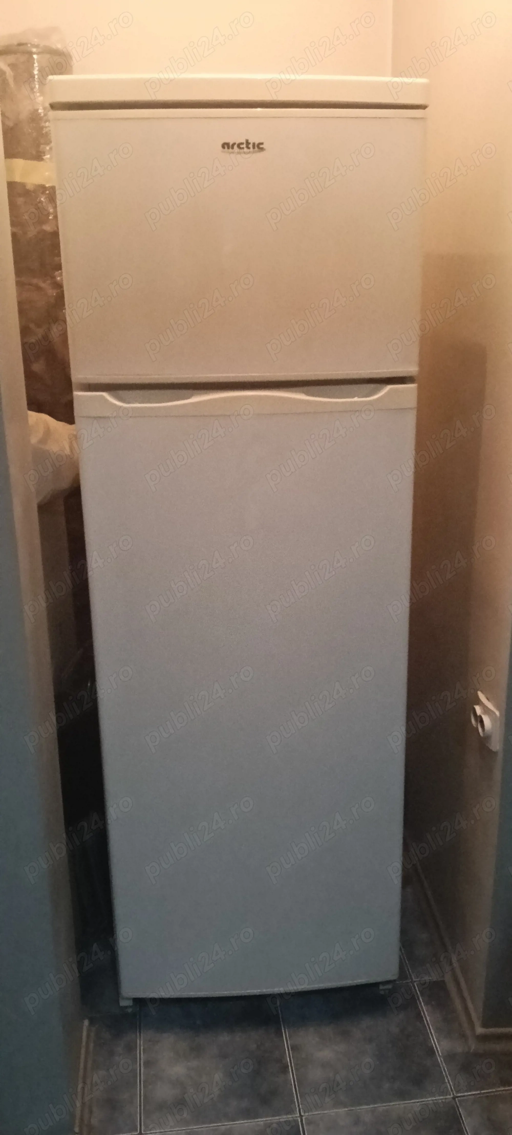 Vând combină frigorifică Arctic !! Perfect funcțional aspect 9 10 300 lei